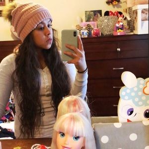 Meet your Posher, Fatima